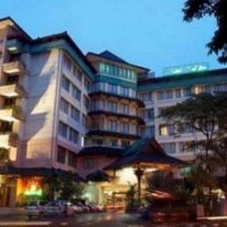 Kedaton Hotel Bandung Exteriör bild