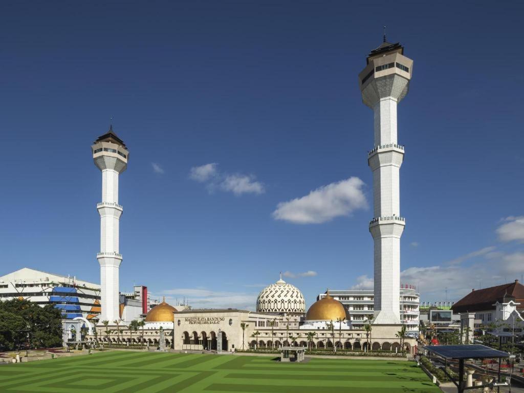 Kedaton Hotel Bandung Exteriör bild