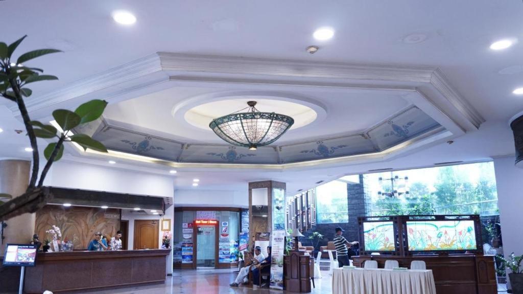 Kedaton Hotel Bandung Exteriör bild