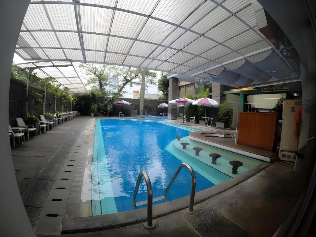 Kedaton Hotel Bandung Exteriör bild
