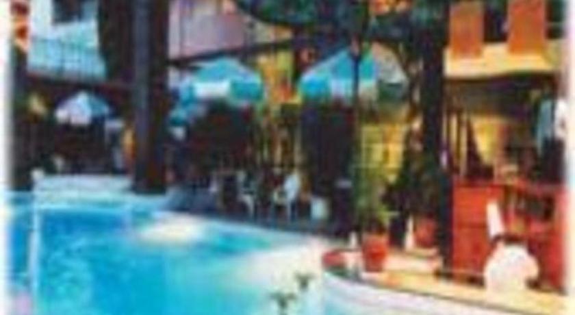 Kedaton Hotel Bandung Exteriör bild