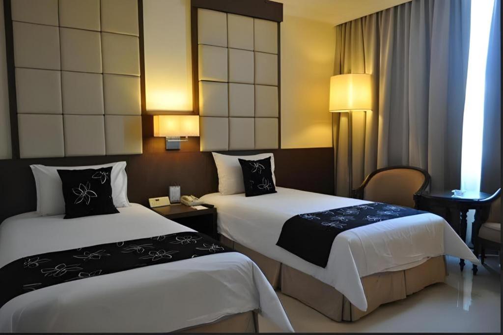 Kedaton Hotel Bandung Exteriör bild