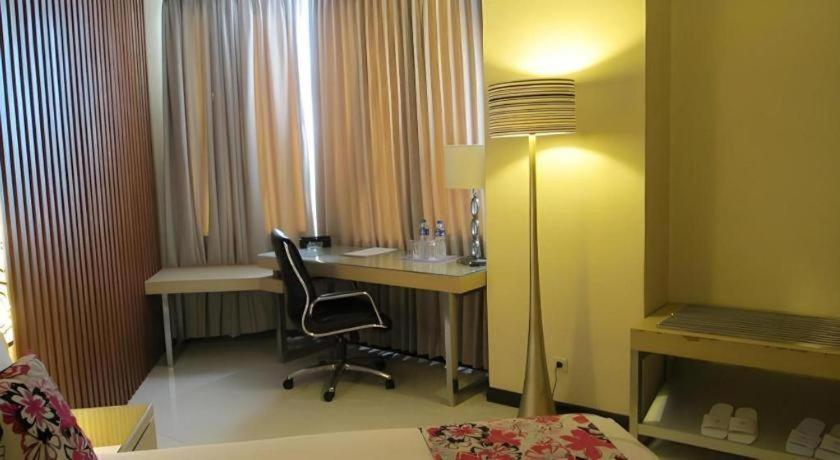 Kedaton Hotel Bandung Exteriör bild